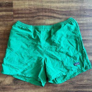 Patagonia Men's Large Green Baggies